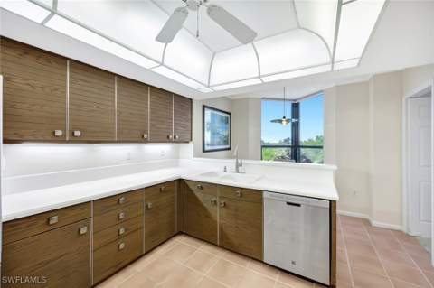 6001 Pelican Bay Blvd 202, Naples FL - photo 14 of 36