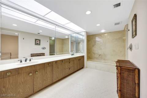 6001 Pelican Bay Blvd 202, Naples FL - photo 18 of 36