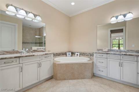 6564 Roma Way, Naples FL - photo 13 of 18