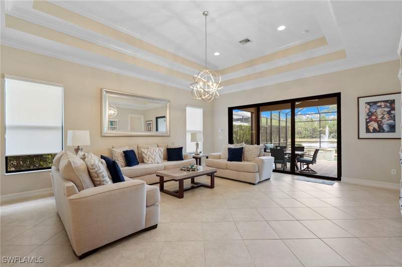 3 bedroom Attached at 6564 Roma Way, Lakoya, Naples — photo 4
