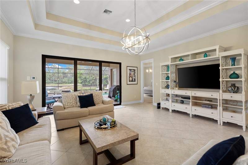 3 bedroom Attached at 6564 Roma Way, Lakoya, Naples — photo 5