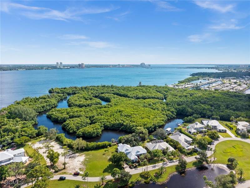 3 bedroom SingleFamilyResidence at 6076 Eagle Watch Ct, Marsh Pointe, North Fort Myers — photo 4