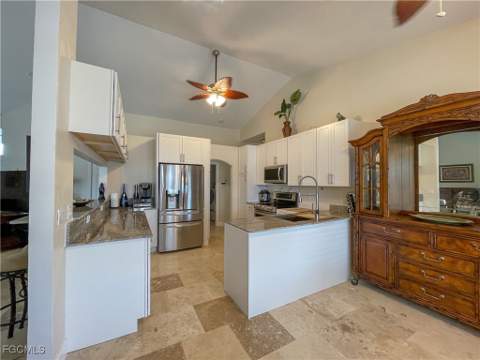 4436 SE 11th Pl, Cape Coral FL - photo 12 of 38