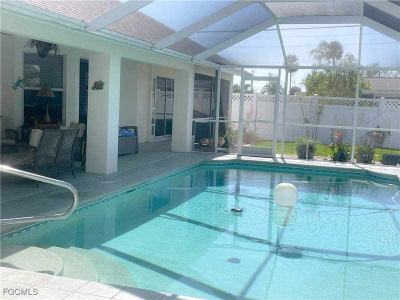 3 bedroom SingleFamilyResidence at 4436 SE 11th Pl, Cape Coral, Cape Coral — photo 3