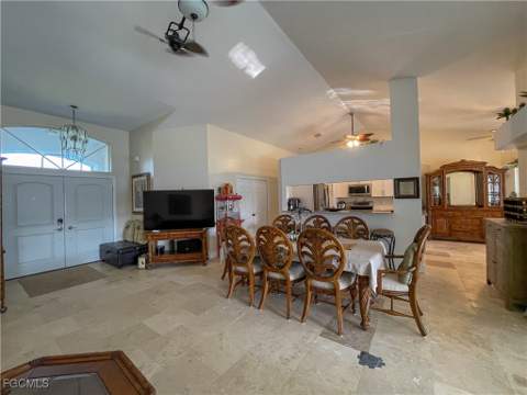 4436 SE 11th Pl, Cape Coral FL - photo 6 of 38