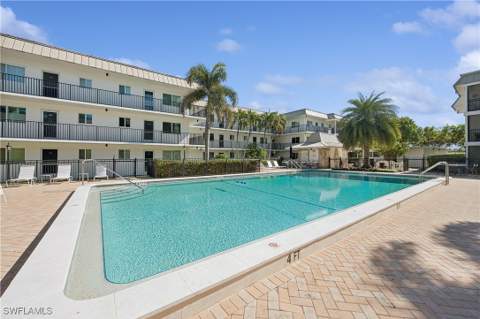 766 Central Ave 313, Naples FL - photo 23 of 30