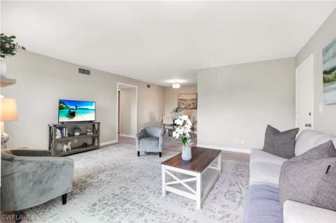 766 Central Ave 313, Naples FL - photo 6 of 30