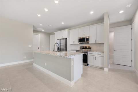 5028 N Peachtree Cir, Labelle FL - photo 9 of 29