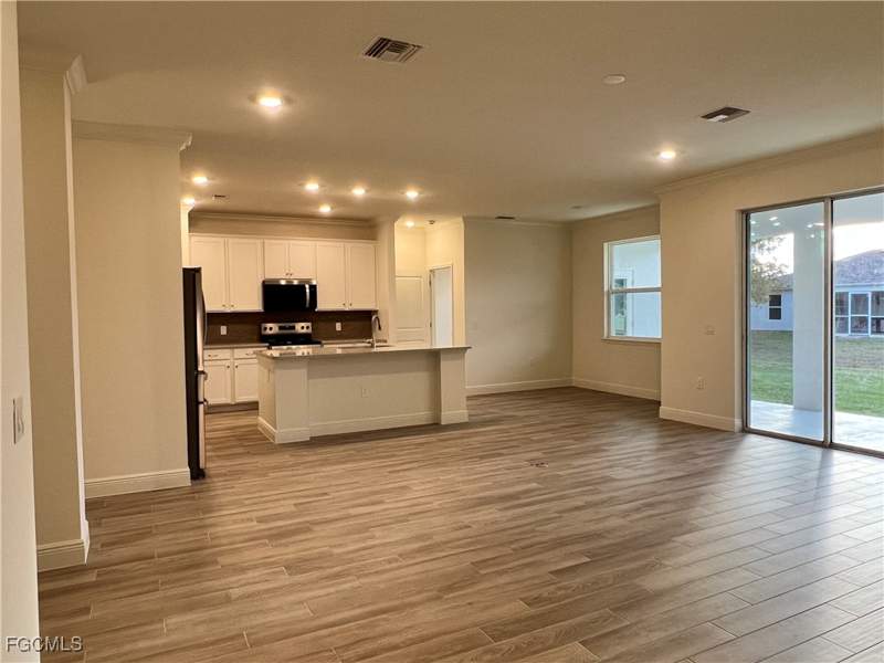 4 bedroom SingleFamilyResidence at 1232 NW 21st Pl, Cape Coral, Cape Coral — photo 4
