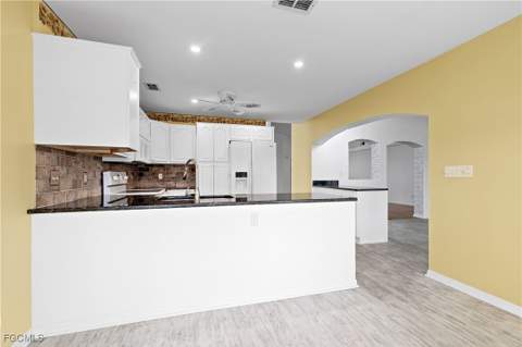 3319 Clubview Dr, North Fort Myers FL - photo 11 of 34