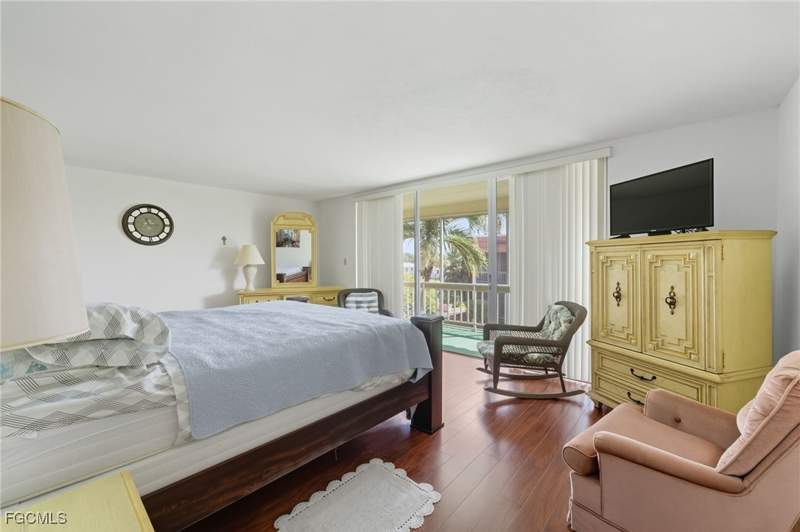 2 bedroom Townhouse at 2907 Del Prado Blvd S B7, Del Prado Park Townhouses Condo, Cape Coral — photo 4