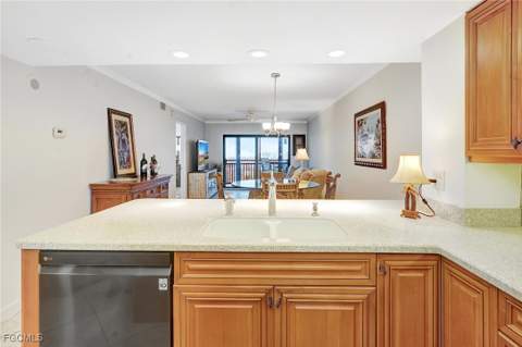 4263 Bay Beach Ln 714, Fort Myers Beach FL - photo 11 of 45