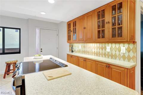 4263 Bay Beach Ln 714, Fort Myers Beach FL - photo 15 of 45