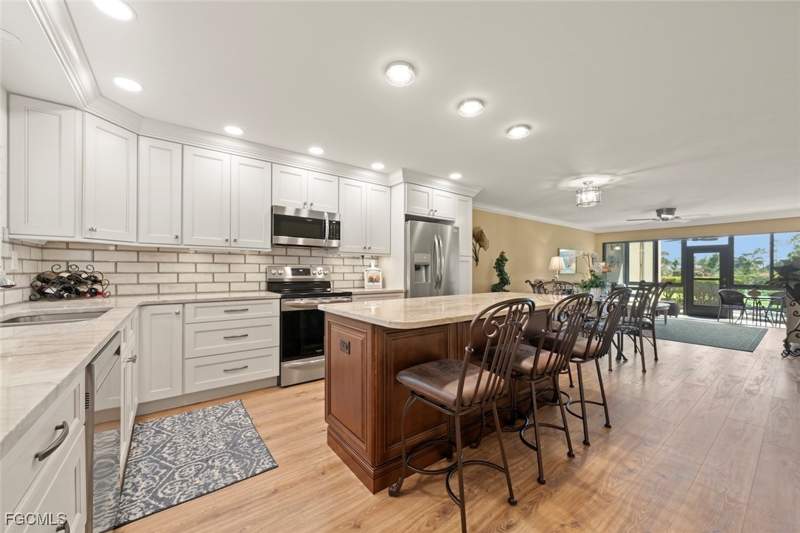 2 bedroom Condominium at 15634 Carriedale Ln 4, Carriedale Gardens, Fort Myers — photo 4