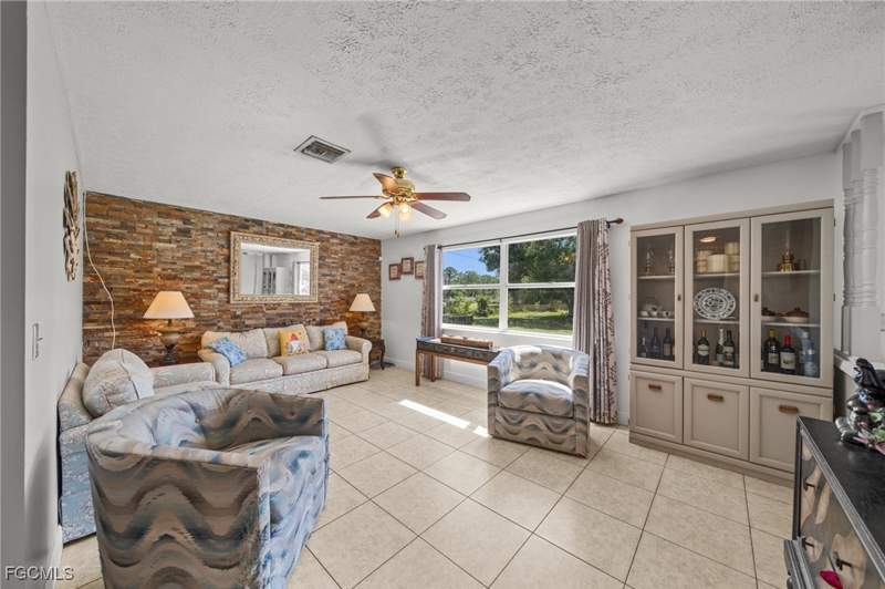 3 bedroom SingleFamilyResidence at 4121 16th Ave NE, Golden Gate Estates, Naples — photo 2