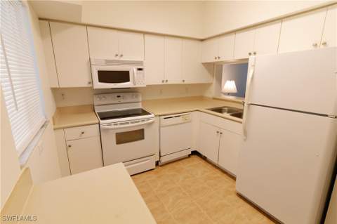 8555 Bernwood Cove Loop 105, Fort Myers FL - photo 12 of 30