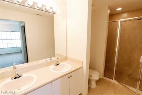 8555 Bernwood Cove Loop 105, Fort Myers FL - photo 19 of 30