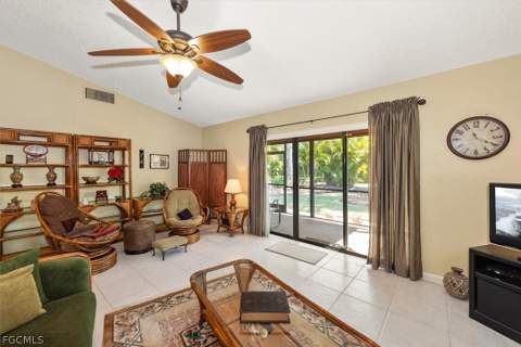 13108 Tall Pine Cir, Fort Myers FL - photo 16 of 33