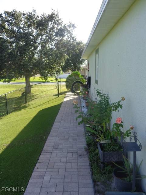 814 Rocaille Ave, Fort Myers FL - photo 7 of 50
