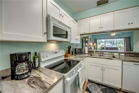 3347 N Key Dr 36, North Fort Myers FL - photo 6 of 30