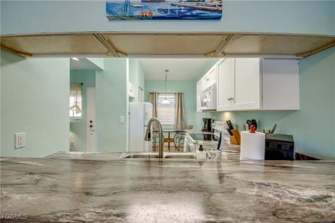 3347 N Key Dr 36, North Fort Myers FL - photo 7 of 30