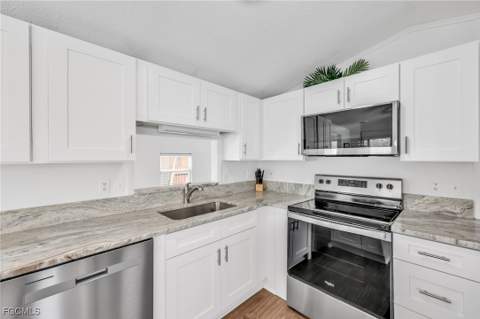 7031 Armadillo Way, Fort Myers FL - photo 7 of 25