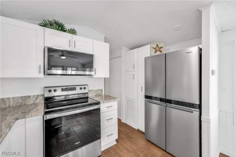 7031 Armadillo Way, Fort Myers FL - photo 8 of 25