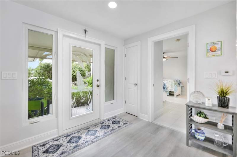 3 bedroom SingleFamilyResidence at 930 Lindgren Blvd, Shell Harbor, Sanibel — photo 4