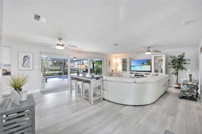 3 bedroom SingleFamilyResidence at 930 Lindgren Blvd, Shell Harbor, Sanibel — photo 5
