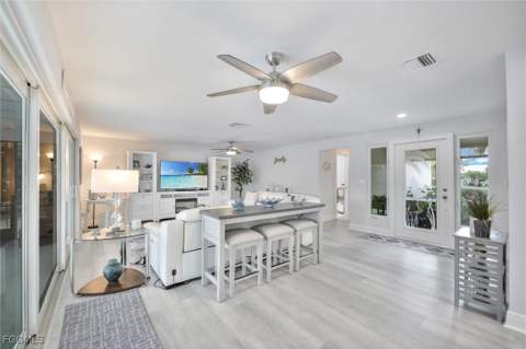 930 Lindgren Blvd, Sanibel FL - photo 6 of 47
