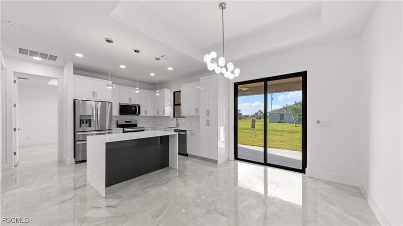 3 bedroom SingleFamilyResidence at 2300 NW 8th Ter, Cape Coral, Cape Coral — photo 4