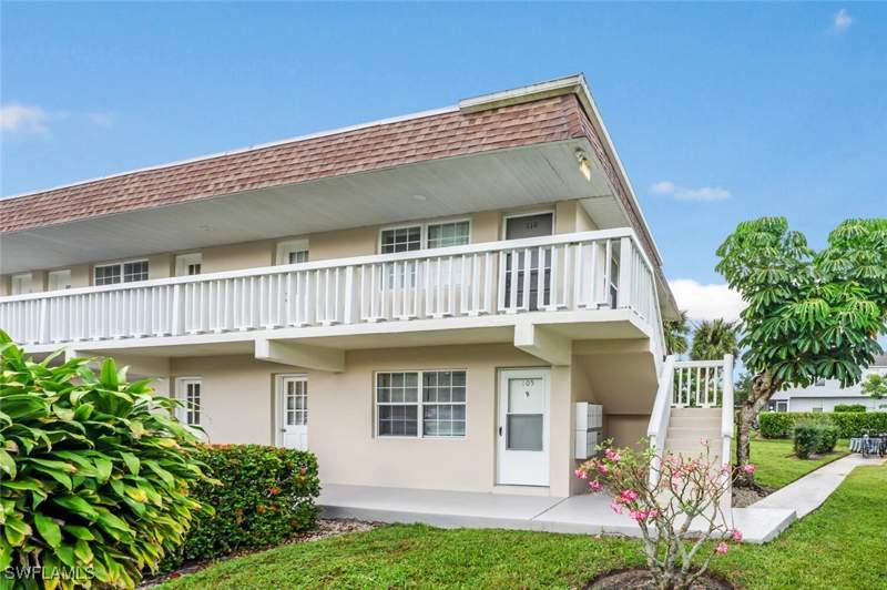 2 bedroom Condominium at 1062 Hartley Ave 110, Marco Manor Club, Marco Island — photo 2