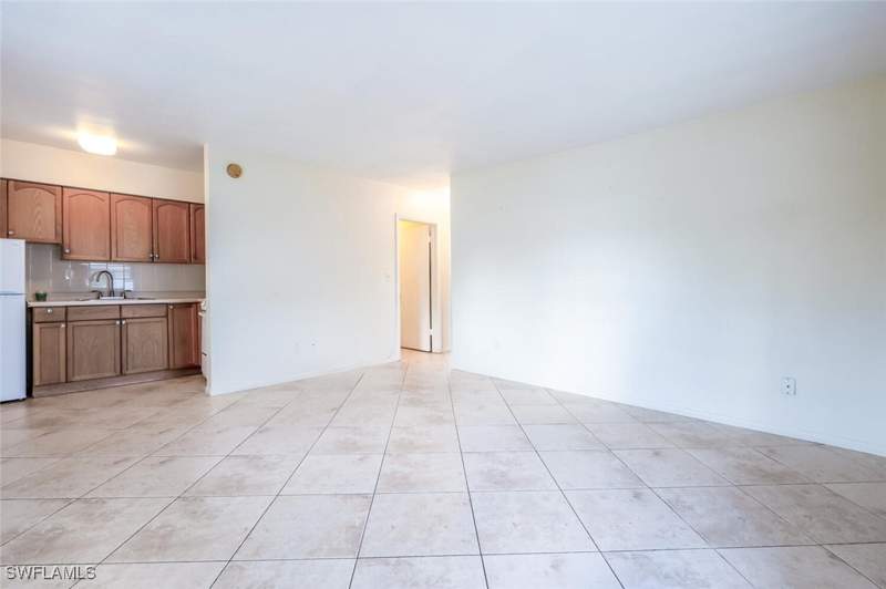 2 bedroom Condominium at 1062 Hartley Ave 110, Marco Manor Club, Marco Island — photo 3