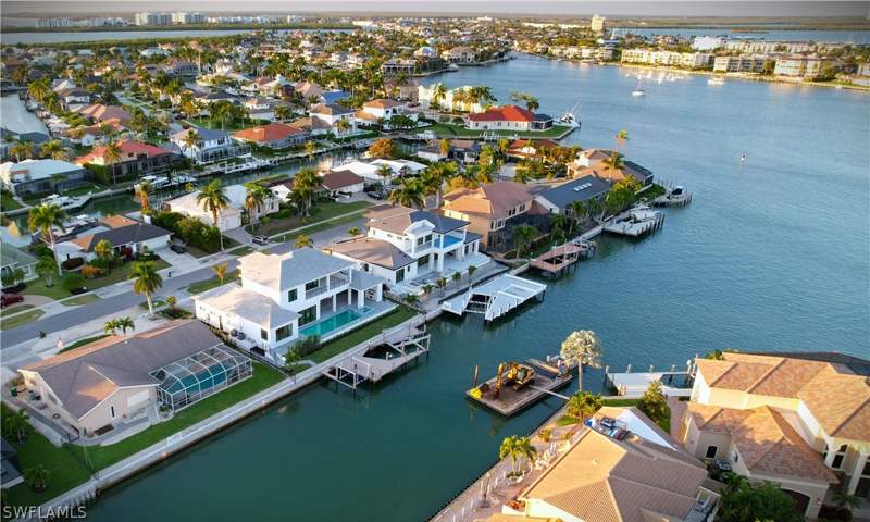 4 bedroom SingleFamilyResidence at 641 Dorando Ct, Marco Beach, Marco Island — photo 3