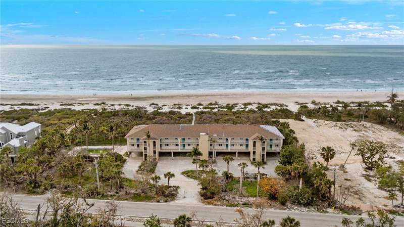 2 bedroom Condominium at 527 E Gulf DR 204, GULF BEACH CONDO, Sanibel — photo 1