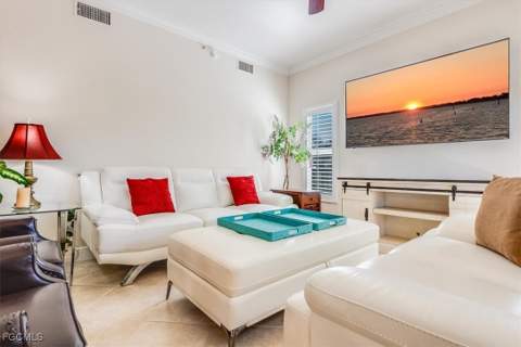 10060 Lake Cove Dr 202, Fort Myers FL - photo 12 of 46
