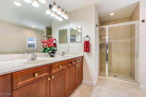 10060 Lake Cove Dr 202, Fort Myers FL - photo 21 of 46