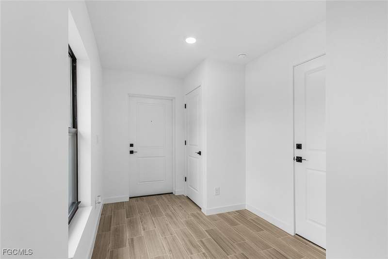 3 bedroom SingleFamilyResidence at 804 Gen D Macarthur Ave, Labelle, Labelle — photo 3