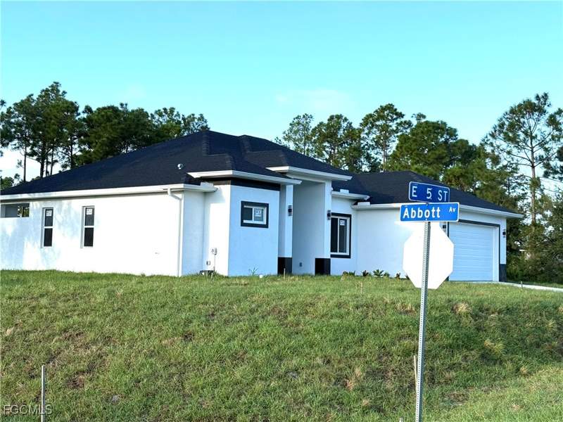 4 bedroom SingleFamilyResidence at 4306 E 5th St, Lehigh Acres, Lehigh Acres — photo 3