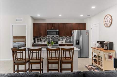 8880 Cascade Price Cir, North Fort Myers FL - photo 9 of 28