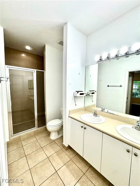 8313 Bernwood Cove Loop S 1204, Fort Myers FL - photo 9 of 18
