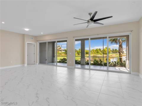 257 Indies Dr E 102, Naples FL - photo 10 of 46