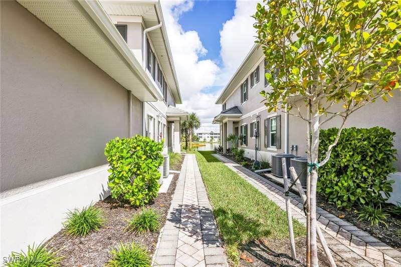 3 bedroom Townhouse at 257 Indies Dr E 102, Antilles, Naples — photo 5