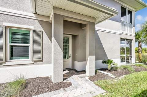 257 Indies Dr E 102, Naples FL - photo 6 of 46