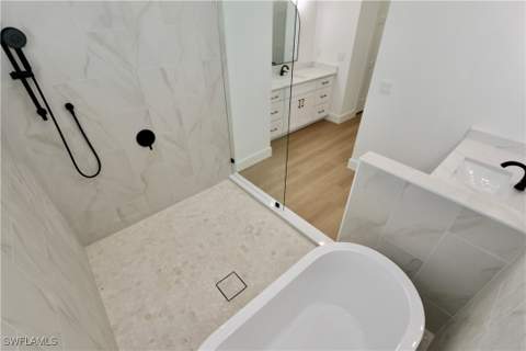 539 37th Ave NW, Naples FL - photo 20 of 44