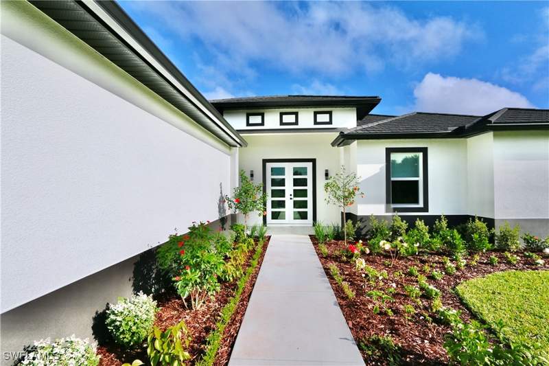 4 bedroom SingleFamilyResidence at 539 37th Ave NW, Golden Gate Estates, Naples — photo 3