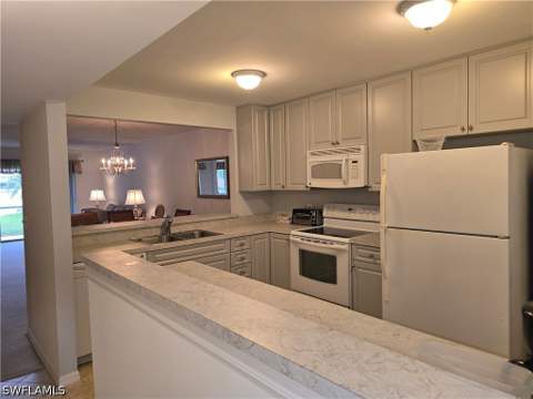 5622 Woodmere Lake Cir B102, Naples FL - photo 18 of 41