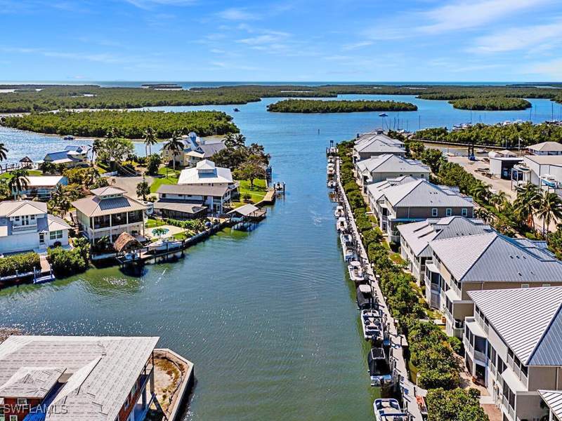 4 bedroom Condominium at 366 Angler Dr 1602, Calusa Island Village, Goodland — photo 3