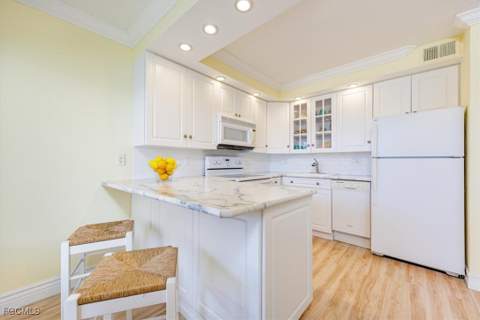 1250 Tennisplace Ct C25, Sanibel FL - photo 24 of 28