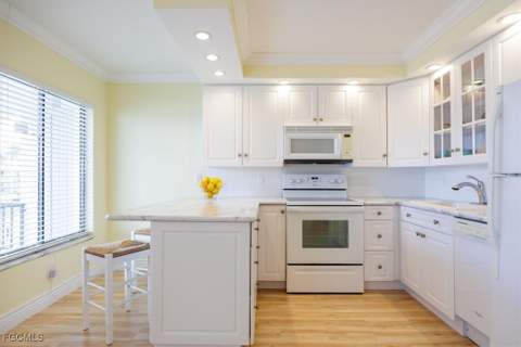 1250 Tennisplace Ct C25, Sanibel FL - photo 7 of 28